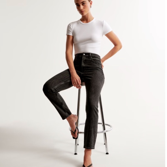 Abercrombie & Fitch Women's High Rise Mom Jean - Picture 5 of 5